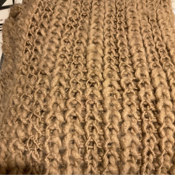 Zara long chunky knit scarf tan - Picture 2 of 2